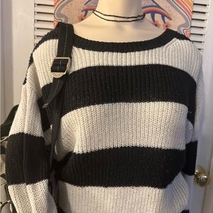 American Eagle Outfitters Black and White Striped Sweater
